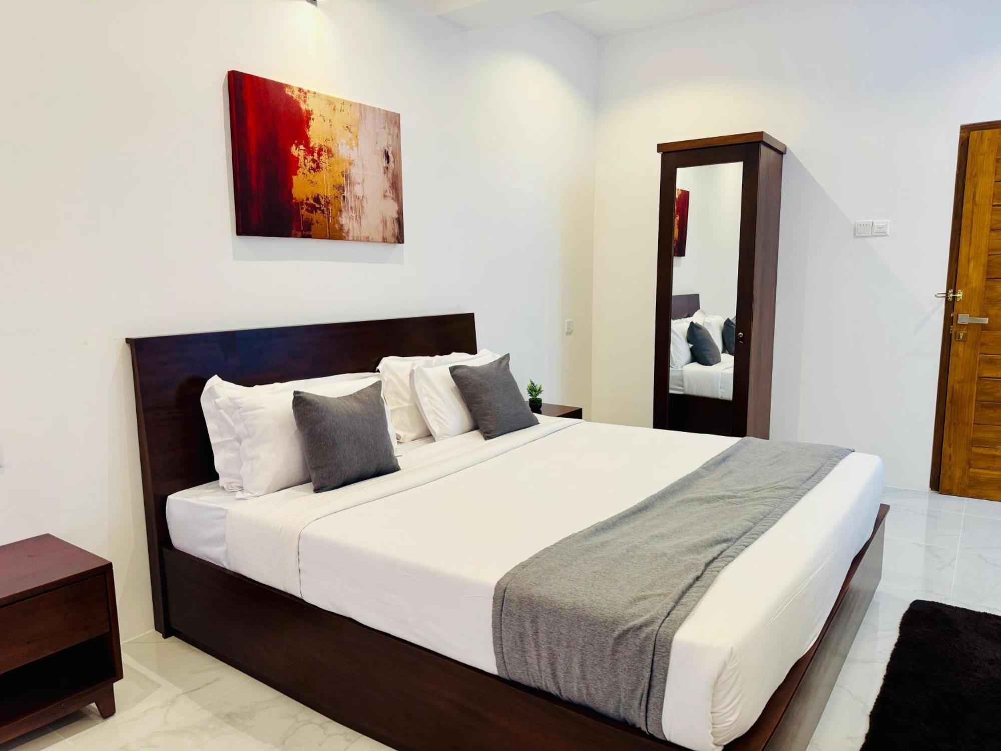 Queens Mount Glen Heights Hotel Nuwara Eliya